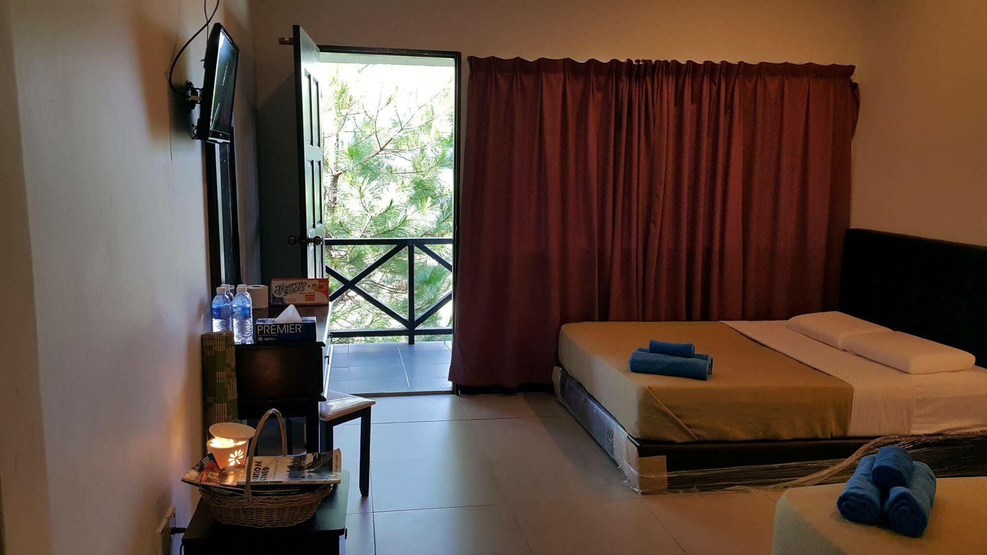 水晶山r酒店 Kampong Kundassan 外观 照片