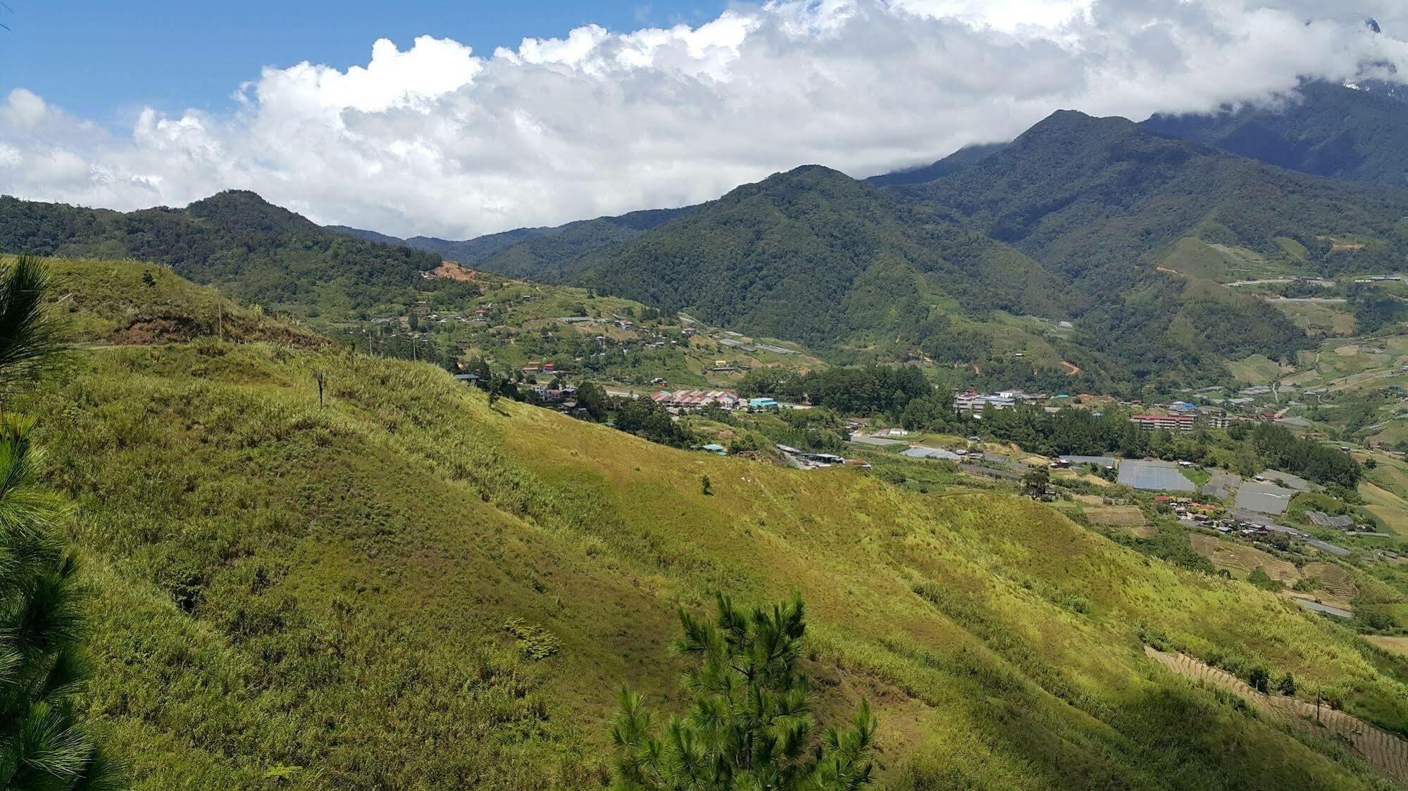 水晶山r酒店 Kampong Kundassan 外观 照片